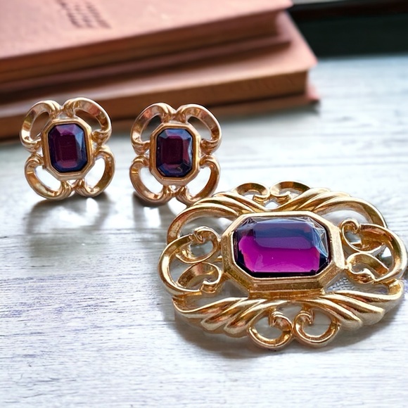 Signed Demi-Elegant Parure Brooch & Earring Set - Picture 2 of 12